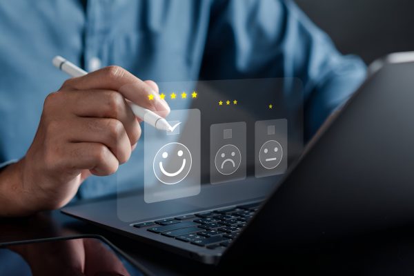 Experience of Customer and User give rating on online service on application smartphone, Satisfaction feedback and review give best quality good product survey ranking in top online business.